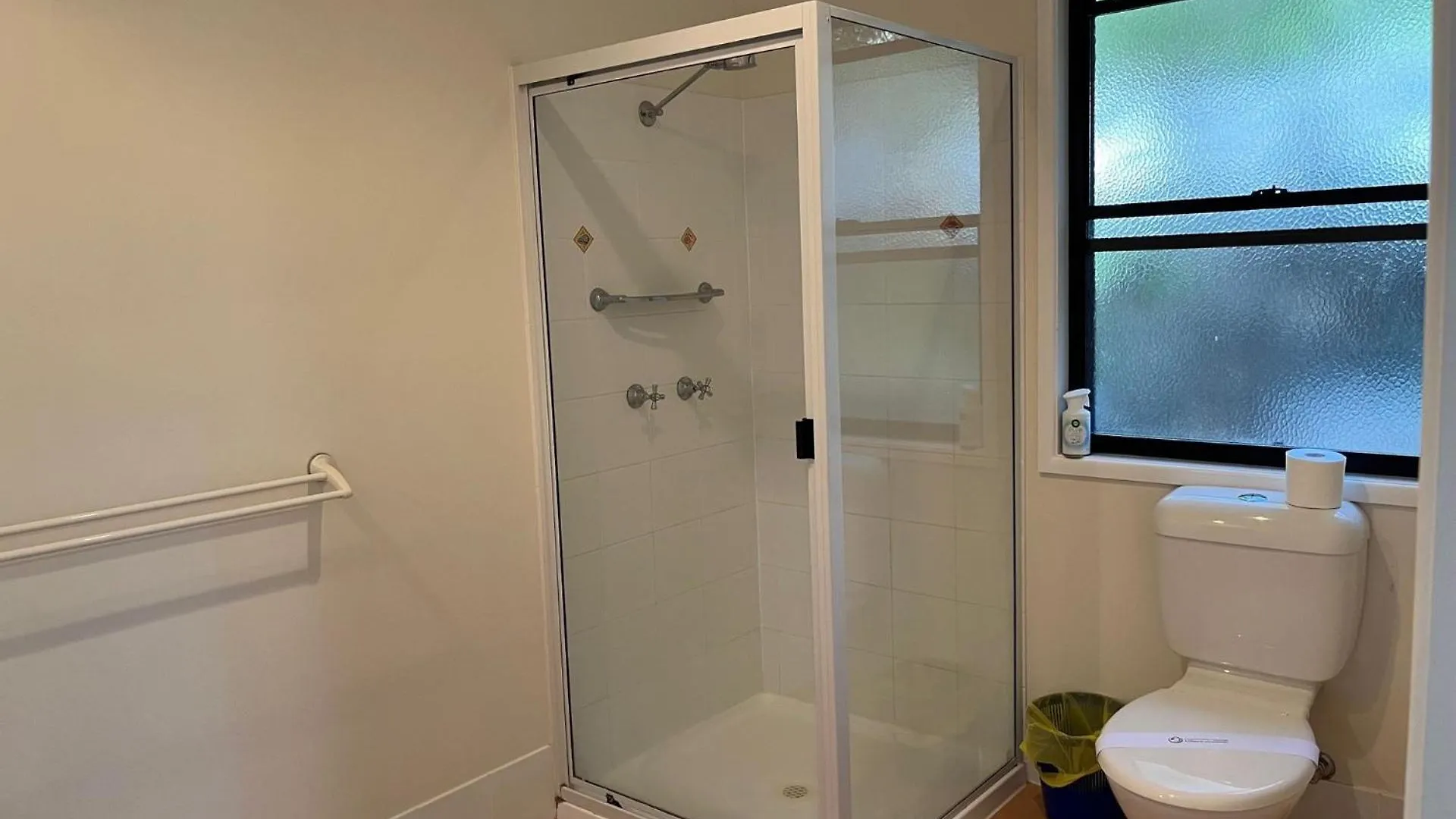 8 Orania Court Rainbow Shores Rainbow Beach 0*,  Australia